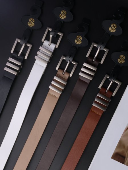 دزينة حزام نسائي جلد فاخر.