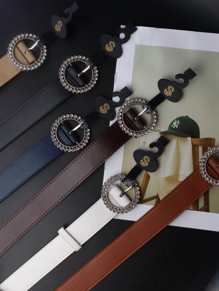 دزينة حزام نسائي جلد فاخر.