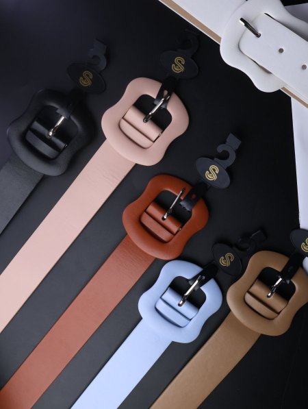 دزينة حزام نسائي جلد فاخر.