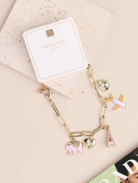 إسوارة جنزير مع تشارمز.