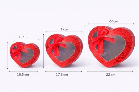 صندوق هدايا 3 قطع مختلفة الأحجام.