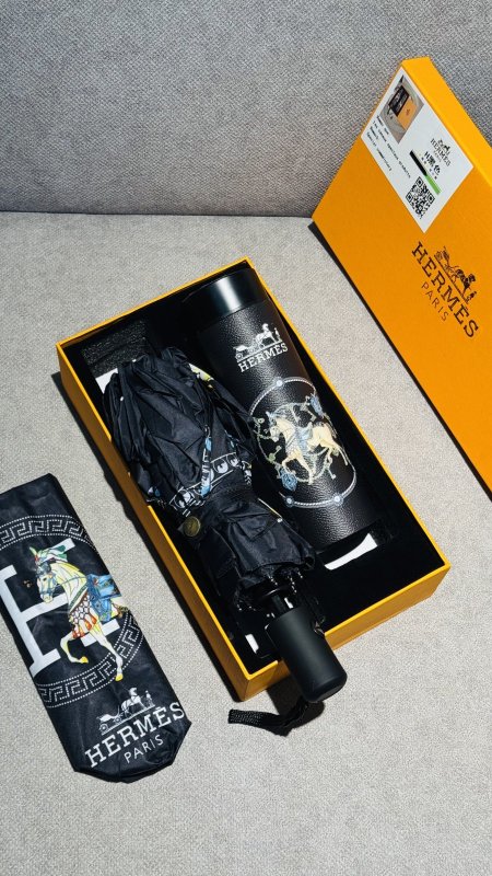 بكج مطره حراريه مع شمسيه من HERMES.