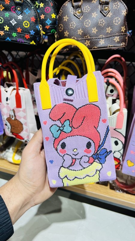 دزينه 12 حبه من شنط الأطفال.