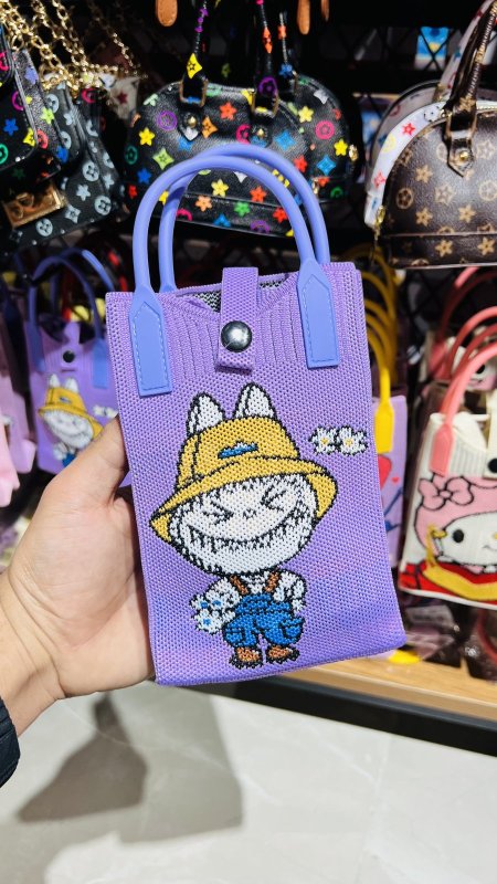 دزينه 12 حبه من شنط الأطفال.