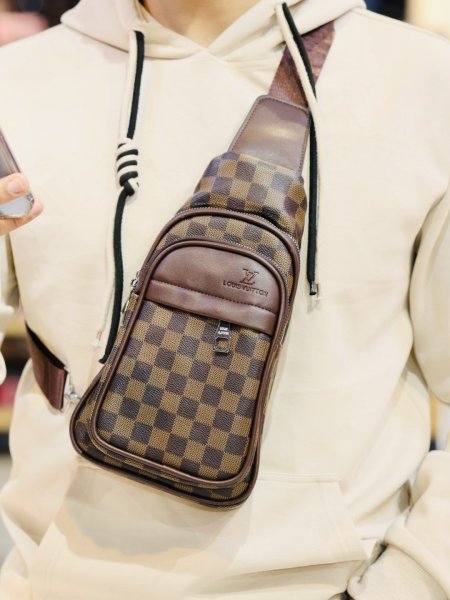 باوتش جلد LOUIS VUITTION.