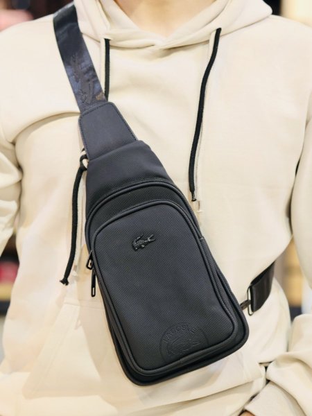 باوتش جلد LACOSTE.