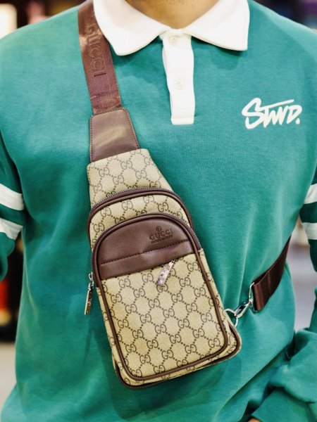 باوتش جلد GUCCI.