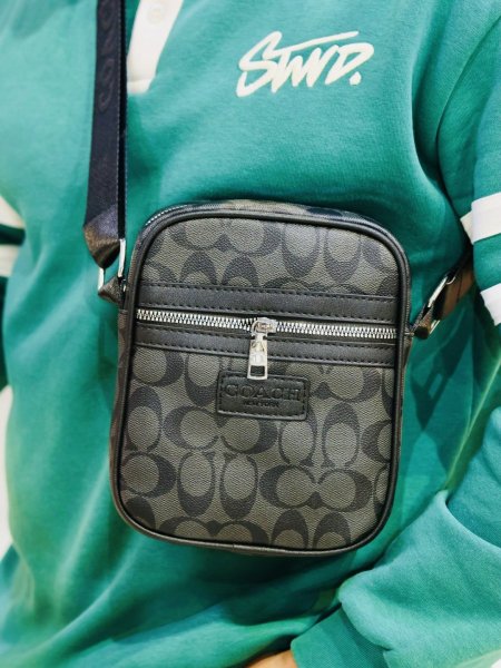 باوتش جلد COACH.