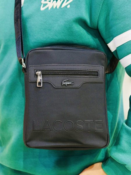 باوتش LACOSTE.