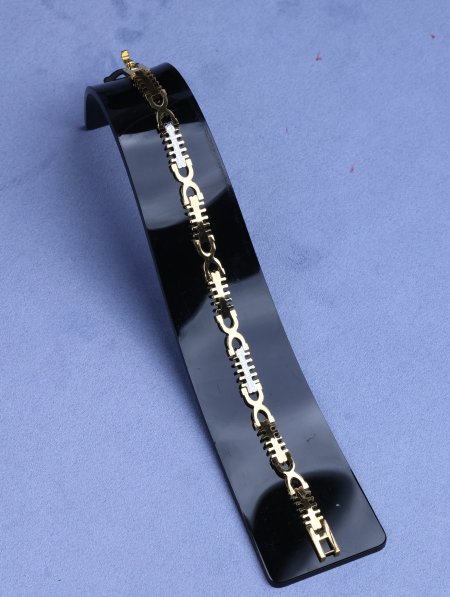 اسوارة رجالي ستانليس ستيل.