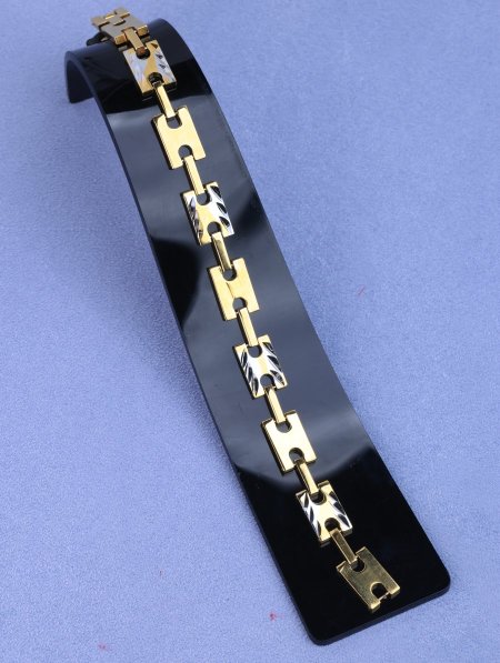 اسوارة رجالي ستانليس ستيل.