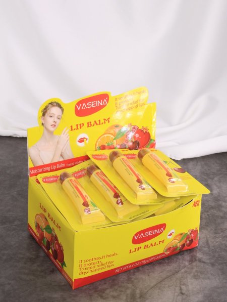 علبة مرطب شفاه من VASEINA.