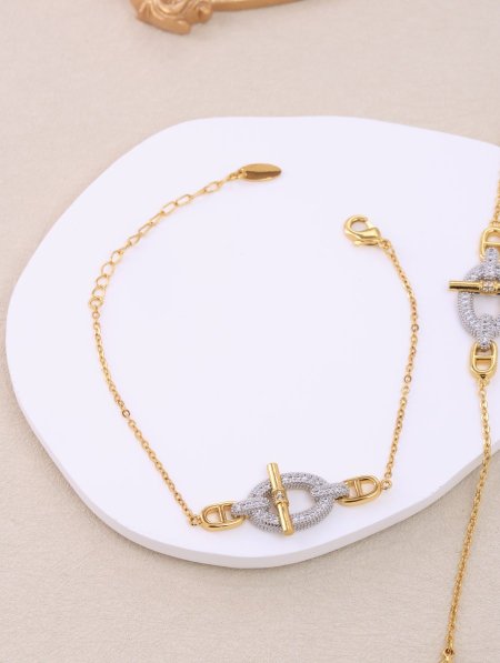 إسوارة نسائية ستانليس ستيل/ مكفولة اللون.