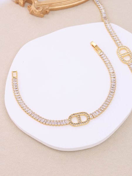 إسوارة نسائية ستانليس ستيل/ مكفولة اللون.