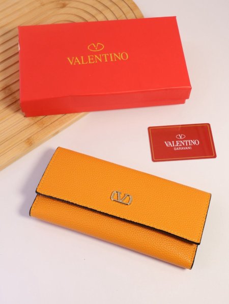 جزدان VALENTINO / مرفق بعلبة.