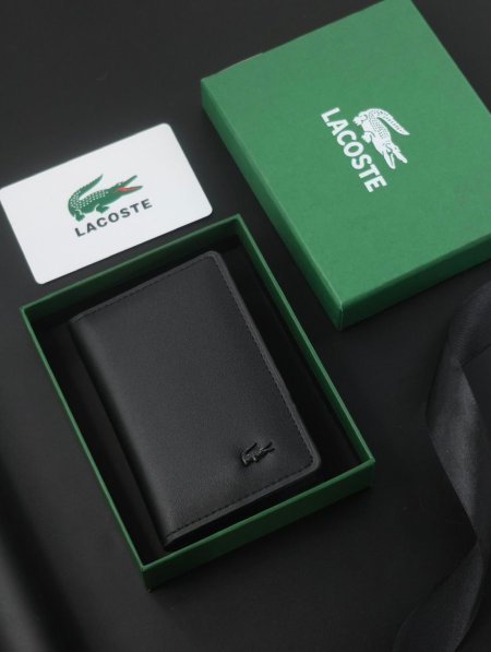 جزدان LACOSTE/ مرفق بعلبة.