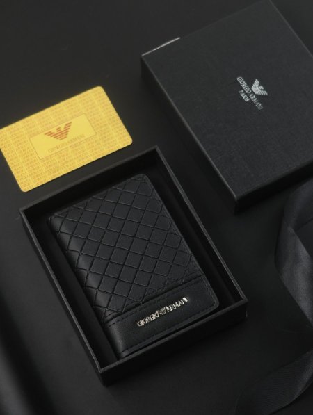 جزدان GIORGIO ARMANI/ مرفق بعلبة.