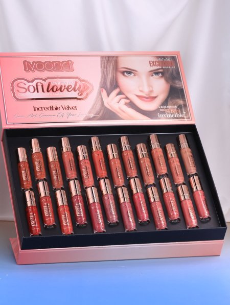 ستاند LIP STICK من IVOONA.