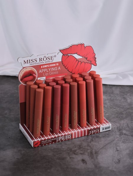 ستاند LIP GLOSS.