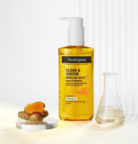 مزيل المكياج من Neutrogena.