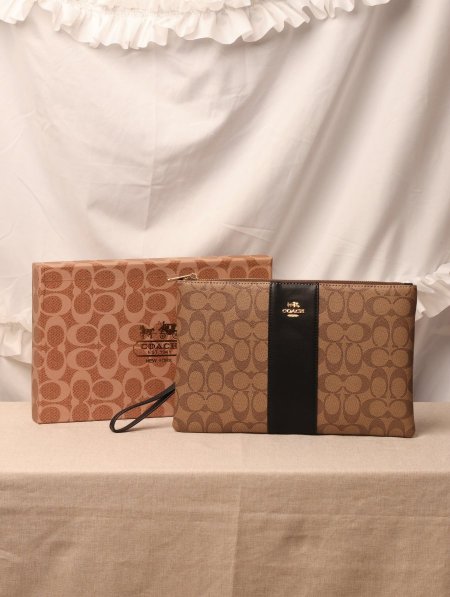 غلتش COACH / مرفق بعلبة.
