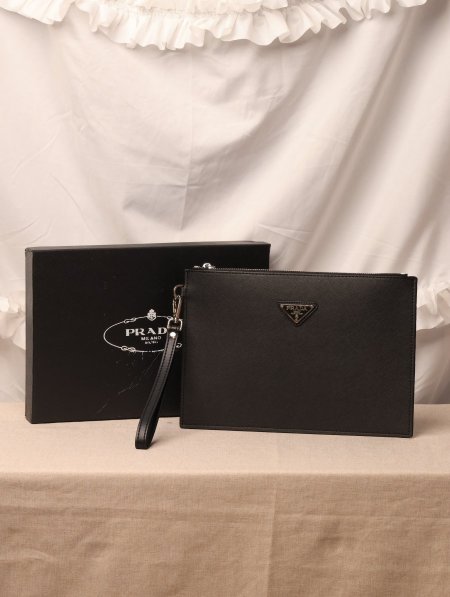 غلتش PRADA / مرفق بعلبة.