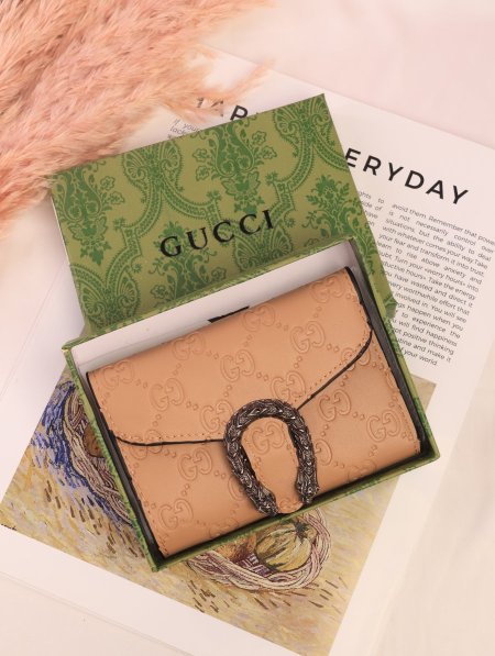 جزدان GUCCI / مرفق بعلبة.