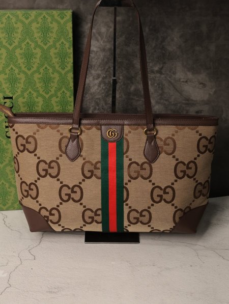 شنطة نسائية GUCCI.