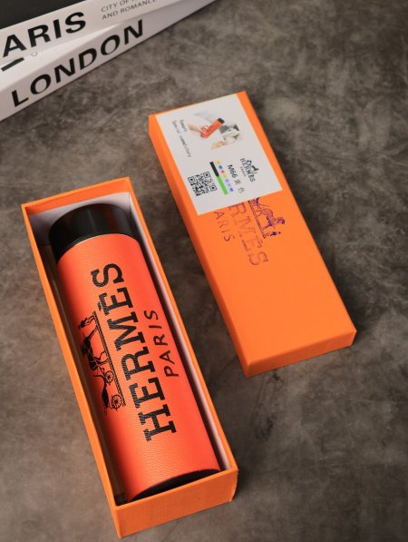 مطرة HERMES حافظة للحرارة مع بوكس.