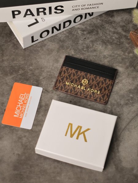 جزدان رجالي MICHAEL KORS مع علبة.