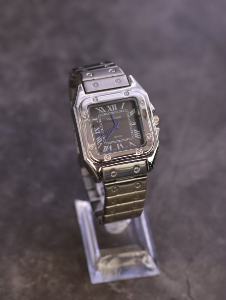 ساعة يد شبابية من HUBLOT.