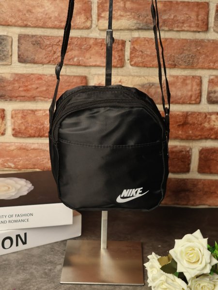 شنطة كتف NIKE.
