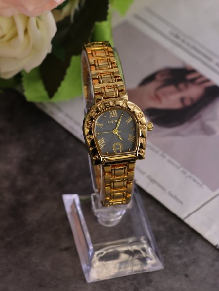 ساعة نسائية   AIGNER ماستر كوبي.