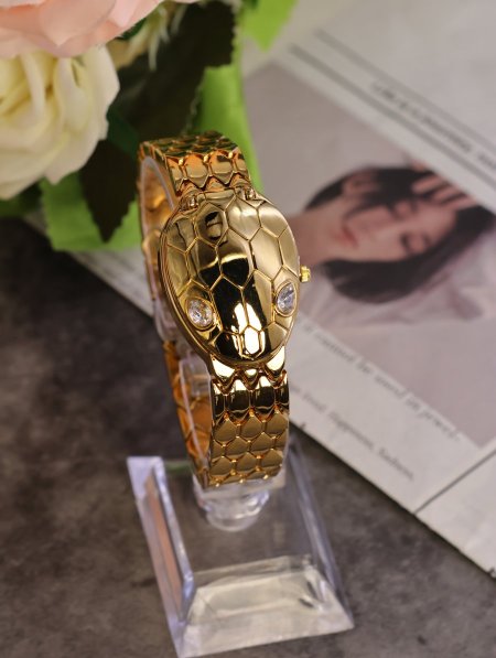ساعة نسائية BVLGARI ماستر كوبي.