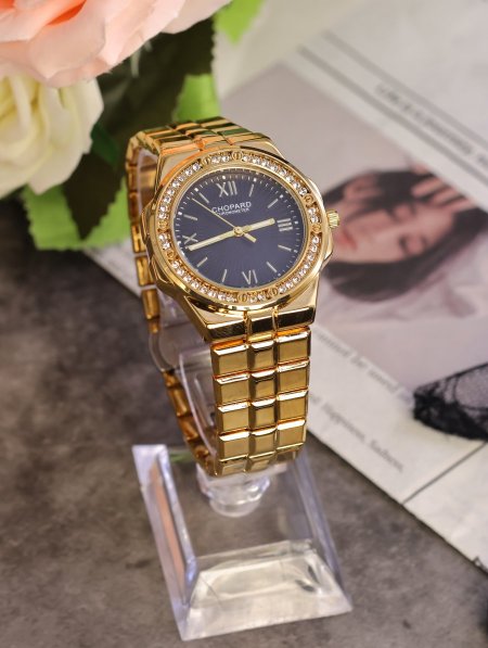 ساعة نسائية CHOPARD ماستر كوبي.
