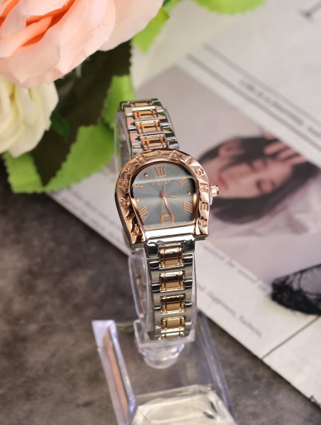 ساعة نسائية AIGNER .ماستر كوبي.