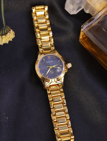 ساعة نسائية GUCCI ماستر كوبي.
