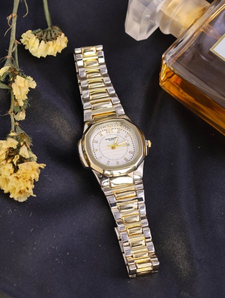 ساعة نسائية  patek philippe ماستر كوبي.