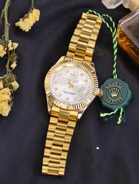ساعة يد شبابية من ROLEX .