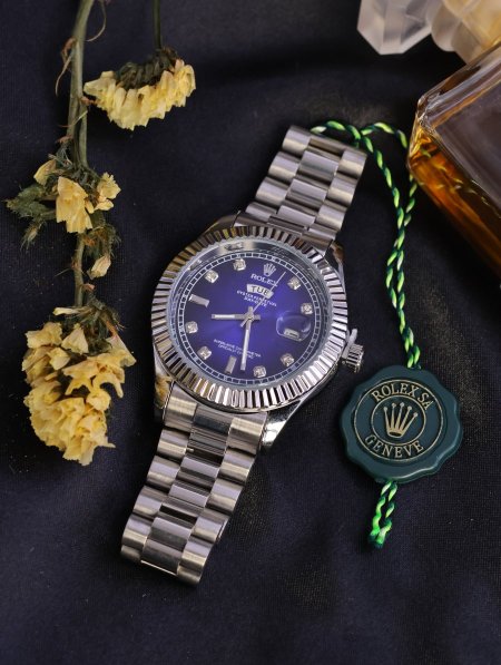 ساعة يد شبابية من ROLEX .
