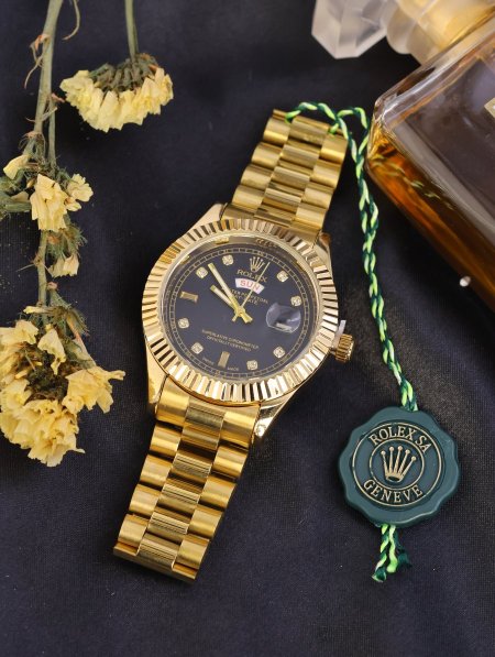 ساعة يد شبابية من ROLEX .