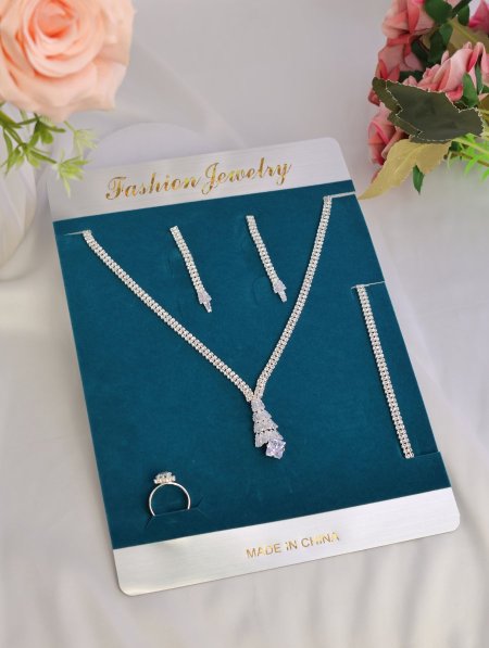 طقم أكسسوارات رسمية.