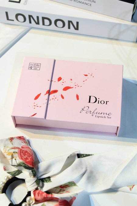 طقم عطر 3 علب من DIOR.