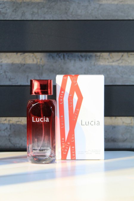 عطر LUCIA