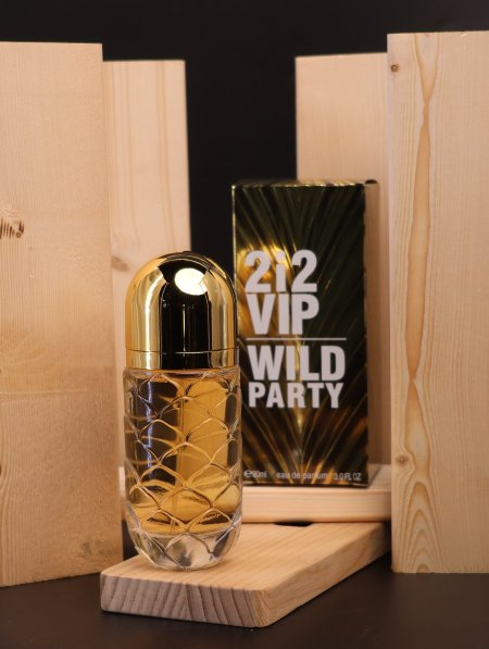 عطر (212 VIP) سعة 100 مل.