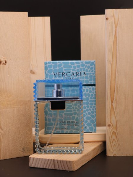 عطر (VERCARES) سعة 100 مل.