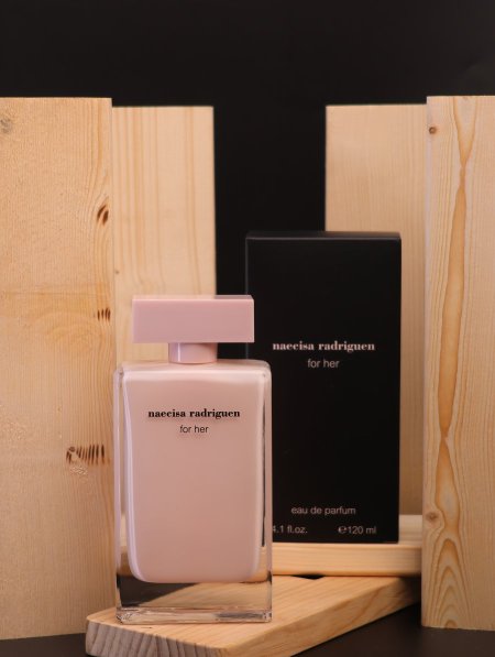 عطر (NAECISA RADRIGUEN) سعة 120 مل.
