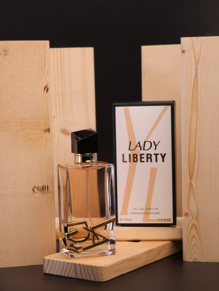 عطر (LADY LIBERTY) سعة 100 مل.