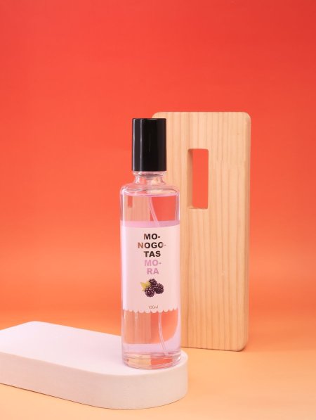 عطر شعر مميزة وفاخر برائحة االتوت.