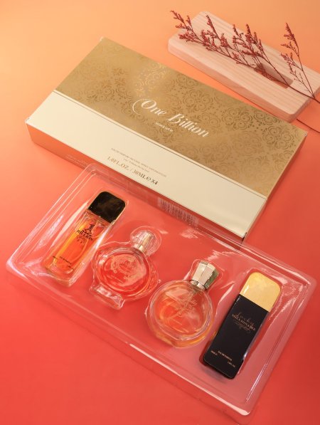 بكج عطور فاخر من ONE BILION.